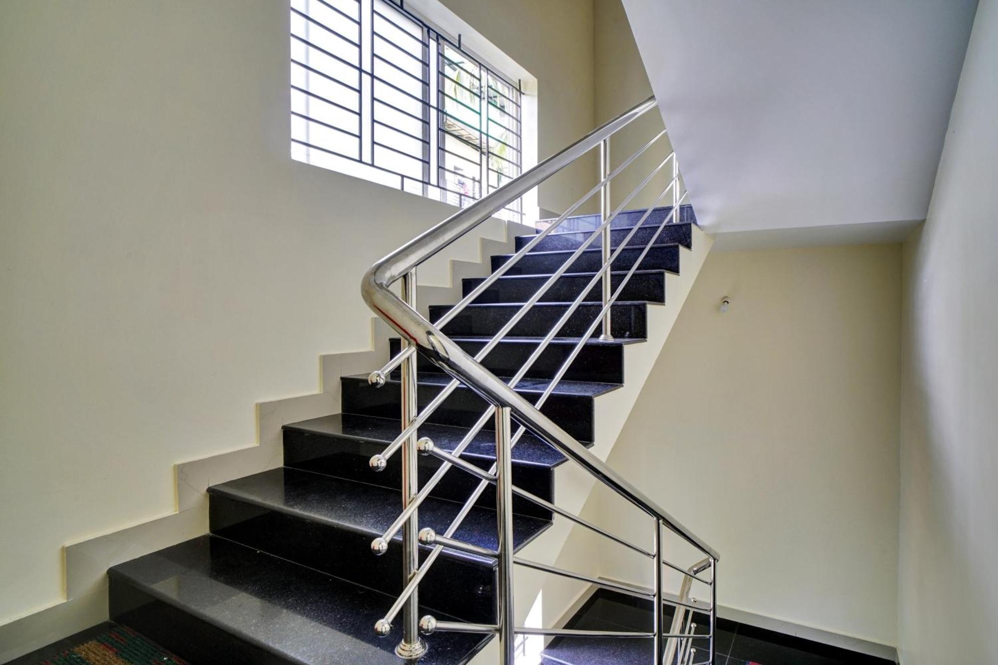 Hotel O Crystal Executive Suites Kochi Kültér fotó
