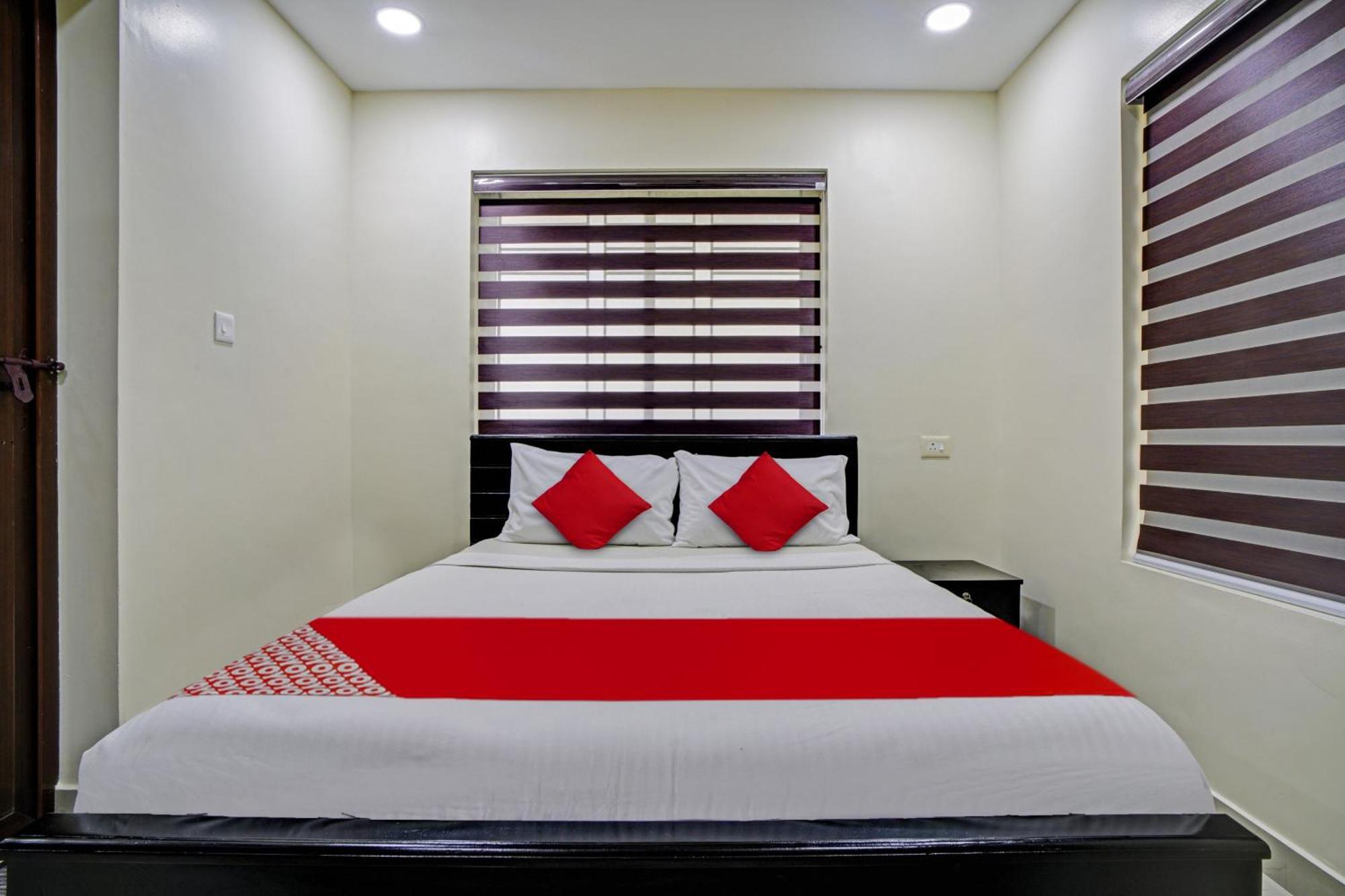 Hotel O Crystal Executive Suites Kochi Kültér fotó